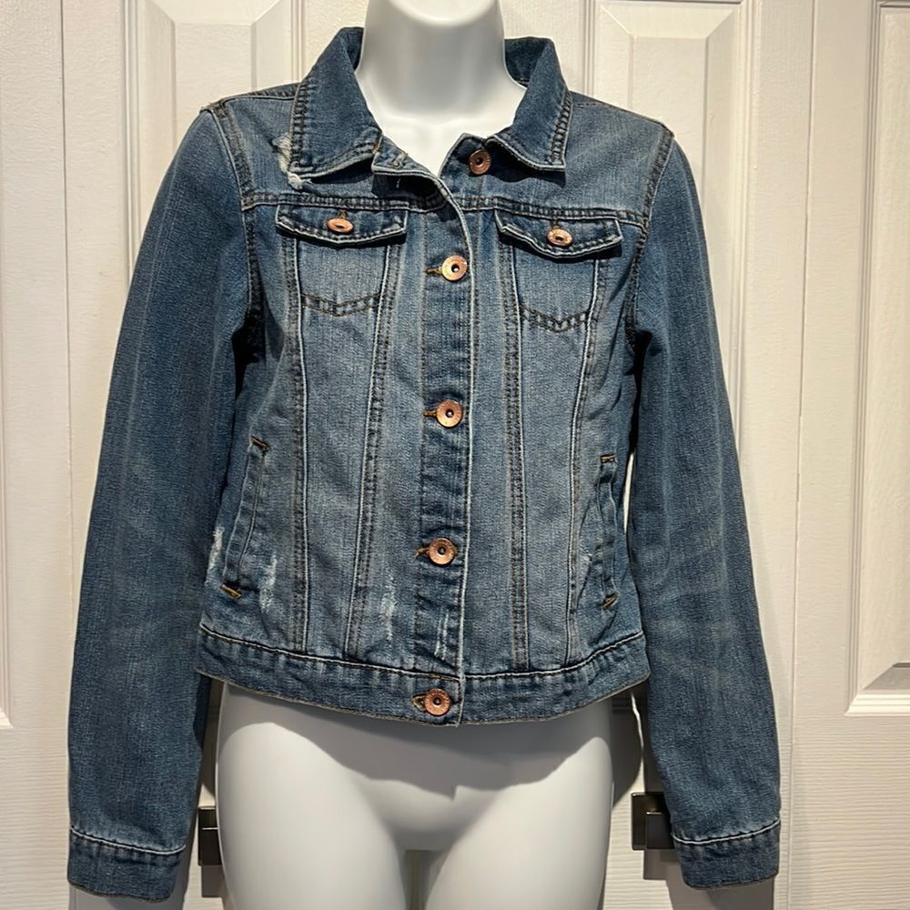 ‎Ci Sono Slightly Distressed Jean Jacket Size Small